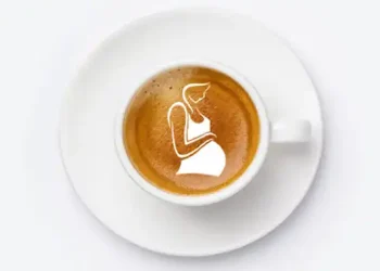 آیا خوردن قهوه در دوران بارداری مضر است؟