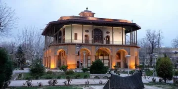 آشنایی با کاخ چهلستون قزوین